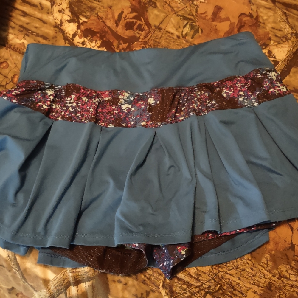 Skirtsports Large Lioness Skort